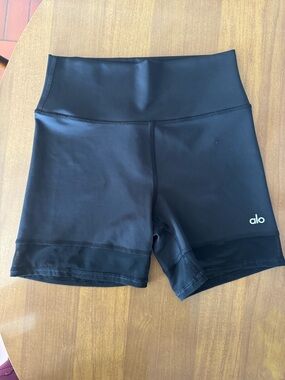 ALO Yoga Black High-Rise Bike Shorts NWOT